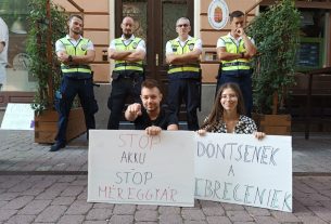 Momentum akkumulátorgyár-ellenes demonstráció Debrecen