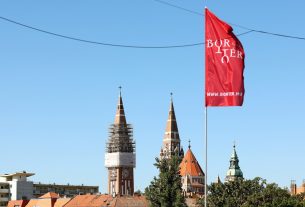 Szeged, Bor Tér, zászló, Belvárosi híd, dóm, turizmus, fesztivál