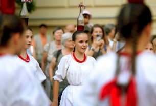 Szeged, szüreti felvonulás, Dóm tér, Bor Tér, ősz, borfesztivál, bor, turizmus