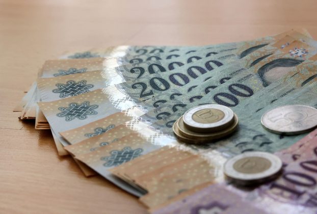 Forint, pénz, illusztráció, gazdaság, infláció